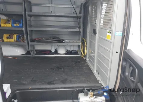 2025 Chevrolet Express Cargo Rwd 2500 Regular Wheelbase Wt z USA, uszkodzony, nr VIN 1GCWGAFP1S1204688